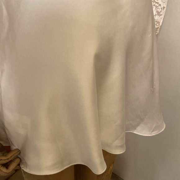 Zara Bride Dress - Picture 5 of 11